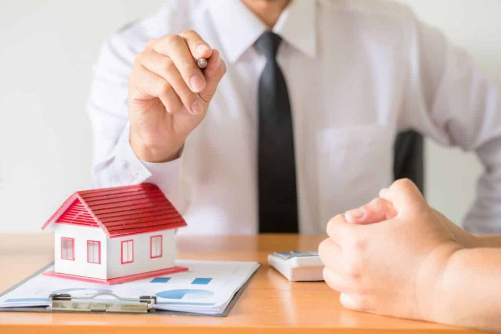 home-salesman-stretches-holding-black-pen