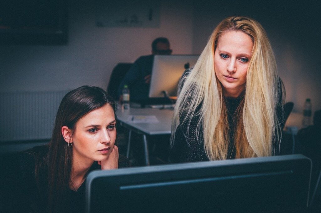 women accounting